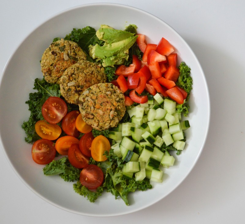 The Big Falafel Salad with Lemon-Tahini Dressing: light, fresh, gluten free and vegan. This bowl will have you not missing takeout!