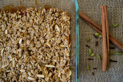Sprouts & Chocolate: Chai Spiced Apple-Pear Crisp {Vegan and Gluten-Free} This crisp is wonderfully spiced with my favourite tea spices and will revival any apple crisp made with butter or gluten. Perfect treat with a cup of tea.