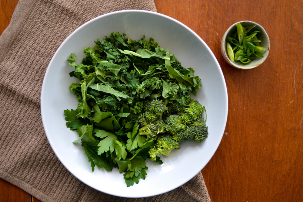 Sprouts & Chocolate: Cleansing Vegetable Miso Broth. Vegan and gluten free.