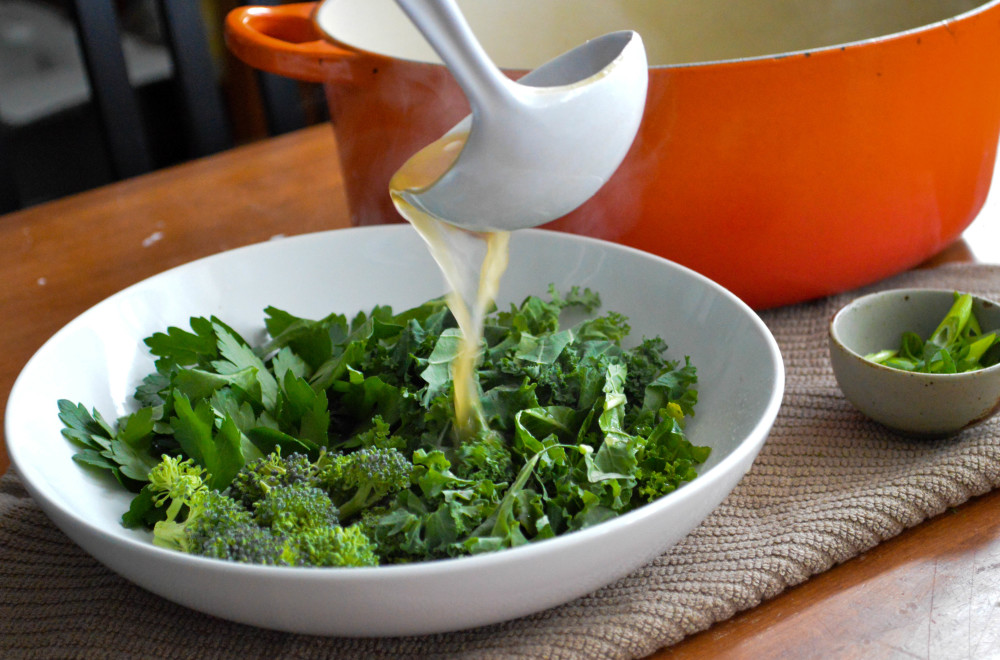 Sprouts & Chocolate: Cleansing Vegetable Miso Broth. Vegan and gluten free.