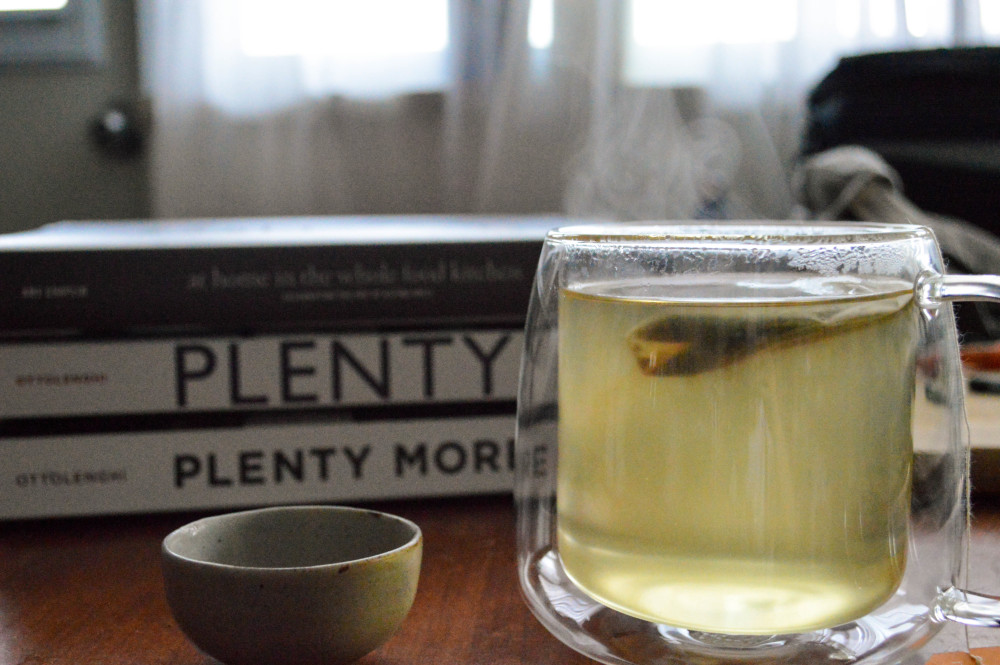 Sprouts & Chocolate: Cleansing Vegetable Miso Broth. Vegan and gluten free.