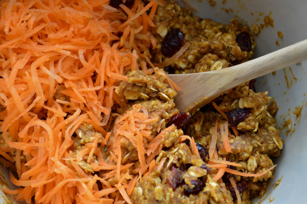 Sprouts & Chocolate: Carrot Cake Muffin Tops. Vegan and gluten free baking.