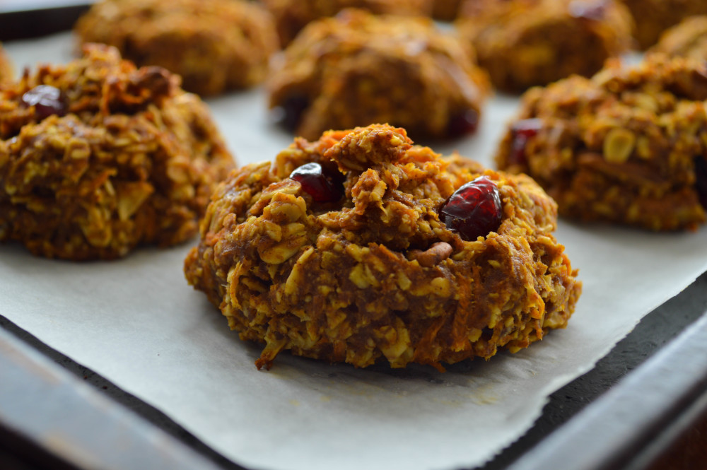 Sprouts & Chocolate: Carrot Cake Muffin Tops. Vegan and gluten free baking.