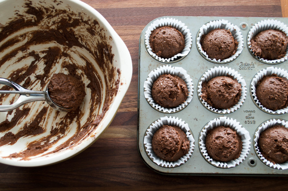 Sprouts & Chocolate: One-Bowl Gluten Free Chocolate Cherry Muffins