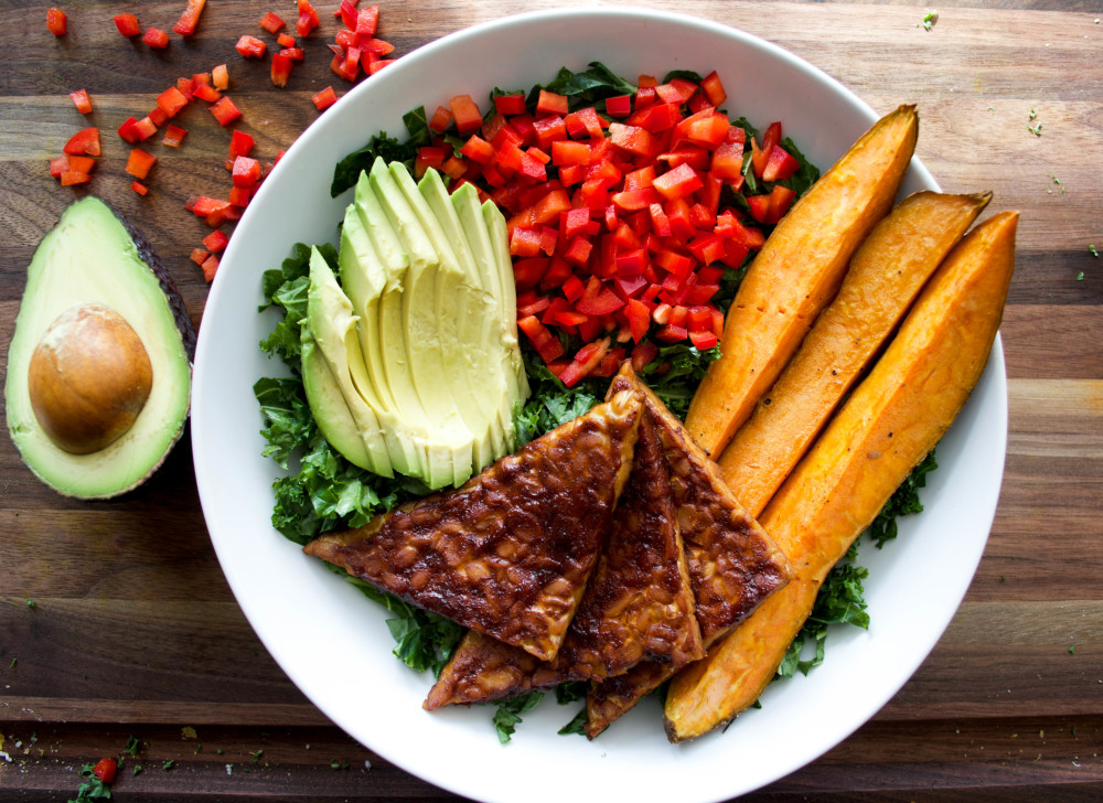 Sprouts & Chocolate: Big Ol' Texas Bowl with Nut-Free Vegan Nacho Cheese. Vegan, gluten free and nut free.