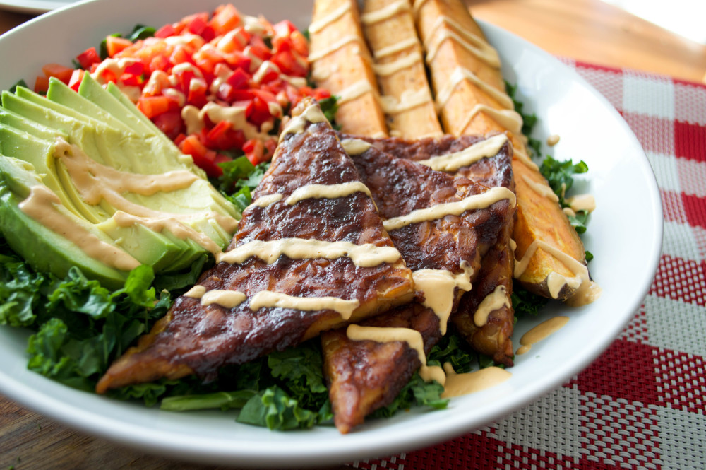 Sprouts & Chocolate: Big Ol' Texas Bowl with Nut-Free Vegan Nacho Cheese. Vegan, gluten free and nut free.