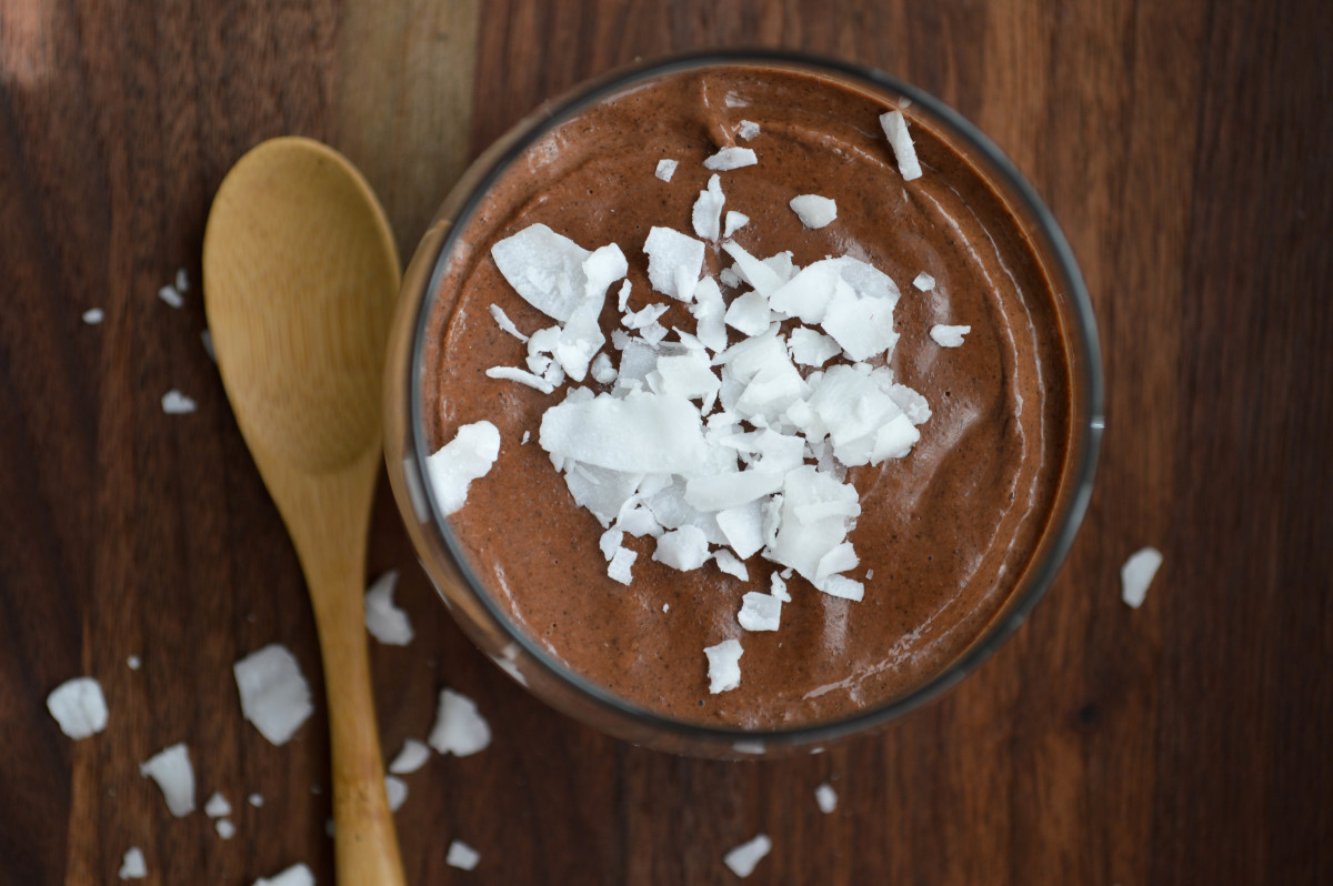 Sprouts & Chocolate: Coconut-Chai Chocolate Pudding. Vegan, gluten-free and mostly raw. #vegan #sproutsandchocolate 