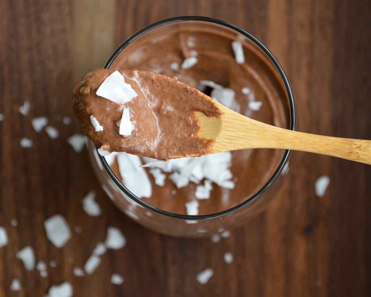 Sprouts & Chocolate: Coconut-Chai Chocolate Pudding. Vegan, gluten-free and mostly raw. #vegan #sproutsandchocolate