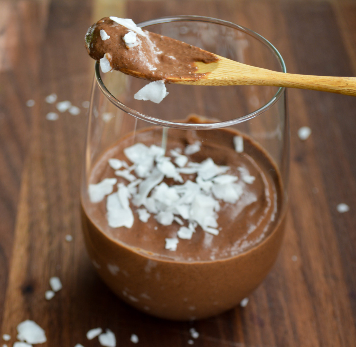 Sprouts & Chocolate: Coconut-Chai Chocolate Pudding. Vegan, gluten-free and mostly raw. #vegan #sproutsandchocolate