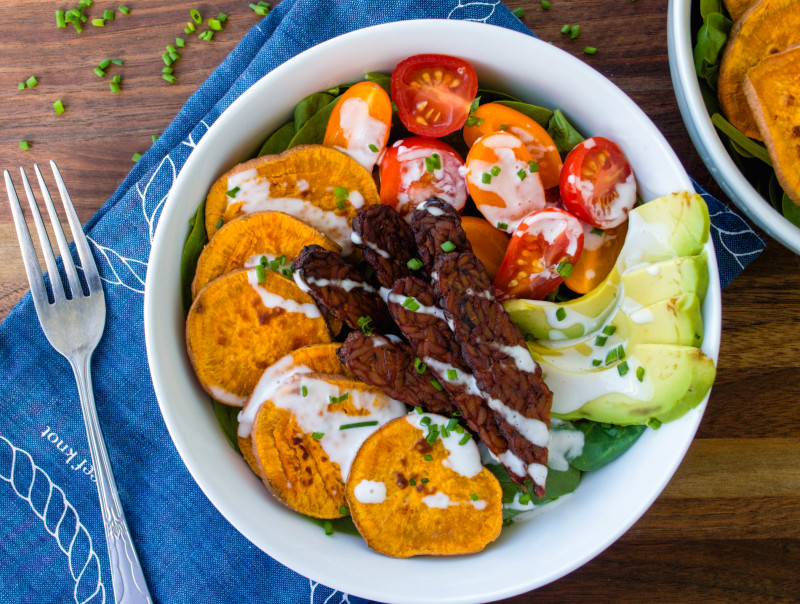 BLT + Potato Chip Salad {Vegan & Gluten-Free} by Sprouts & Chocolate
