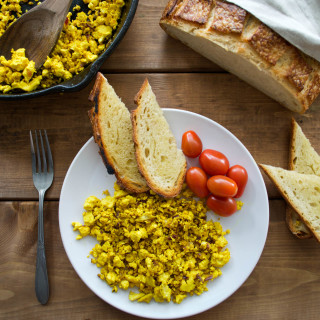 Easy Morning Tofu Scramble from Sprouts & Chocolate #vegan #glutenfree #breakfast  (1 of 1)-3