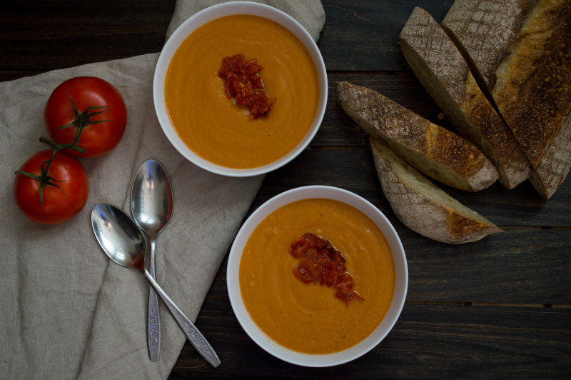 Day 16 Vegan MoFo: Creamy Roasted Tomato Soup (Nut-Free)