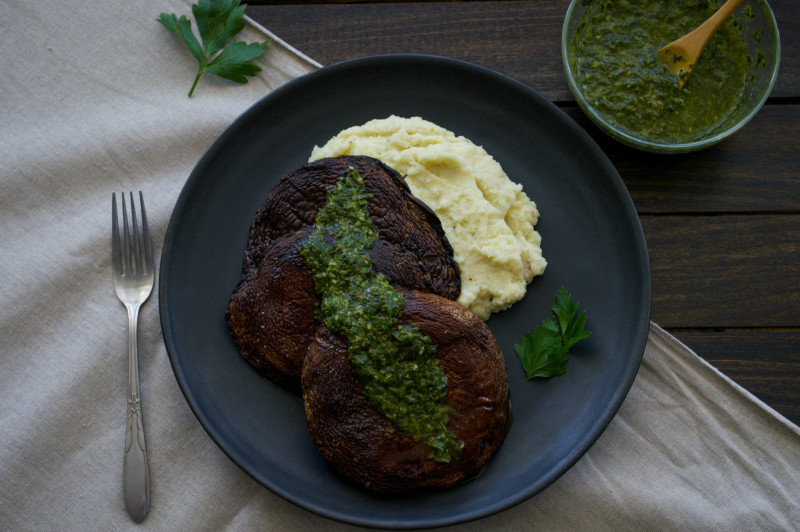 Portbello Steaks + Cauliflower Mashed w- Parsley Basil Pesto #vegan #grainfree #glutenfree #recipe